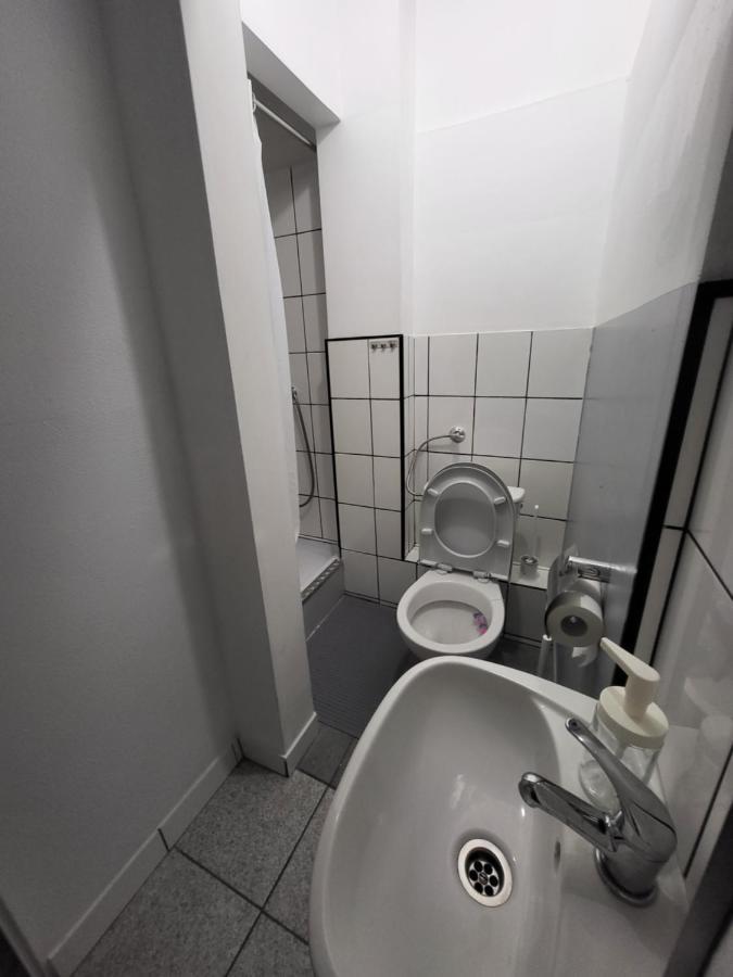 Charmed Homestay - Zaczarowany Warszawa Exteriör bild